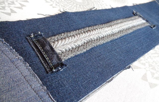 Denim case for a guitar or ukulele - Make it in denim