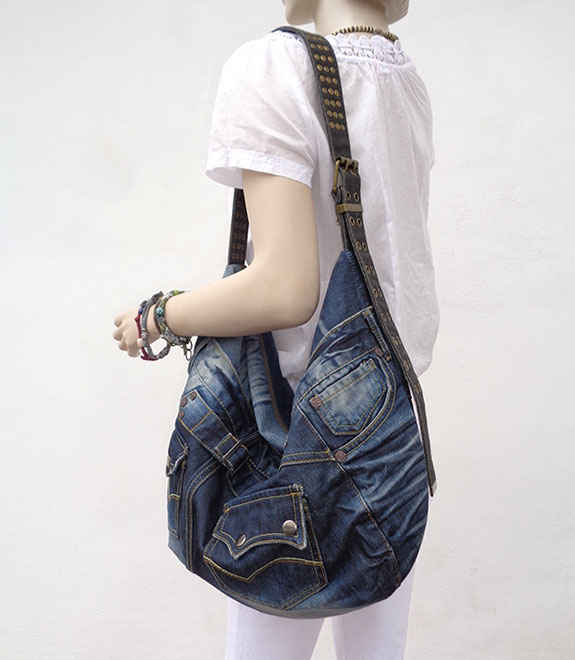 Cool bag with belt strap