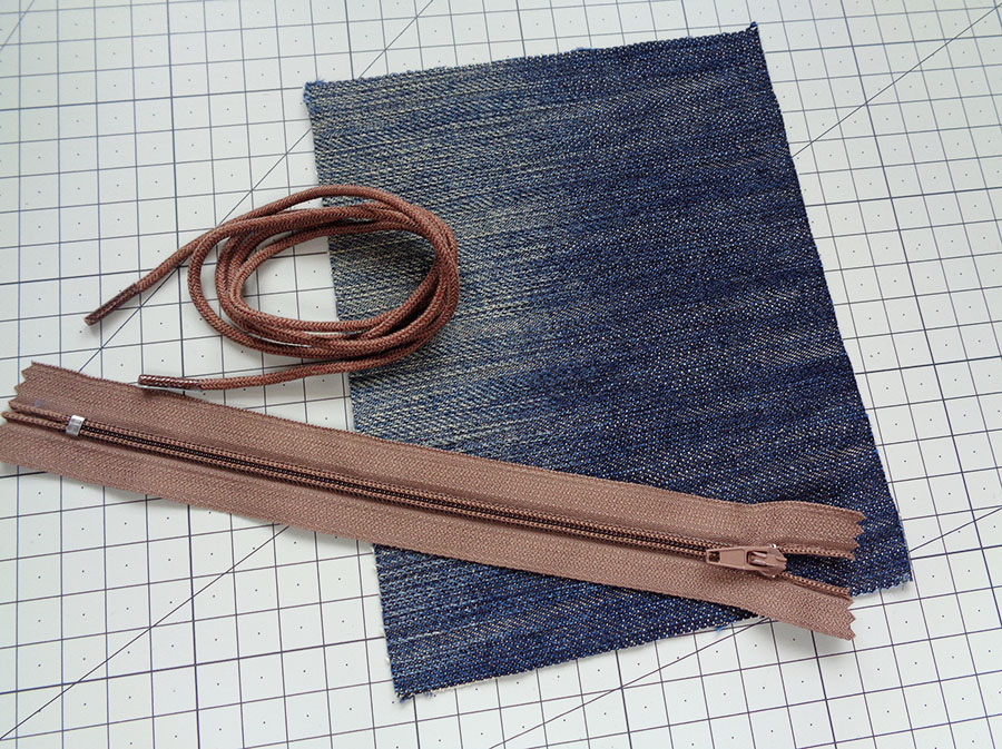 What you'll need to make a zipper pouch